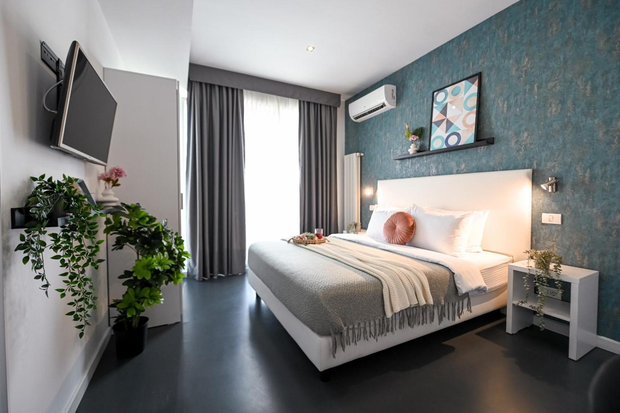Urban Elegance - Stylish Central Accommodation Бухарест Номер фото